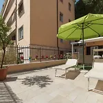 Pyramid Lovely Apartment With Garden