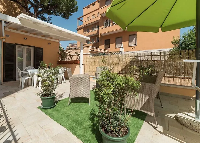 Pyramid Lovely Apartment With Garden